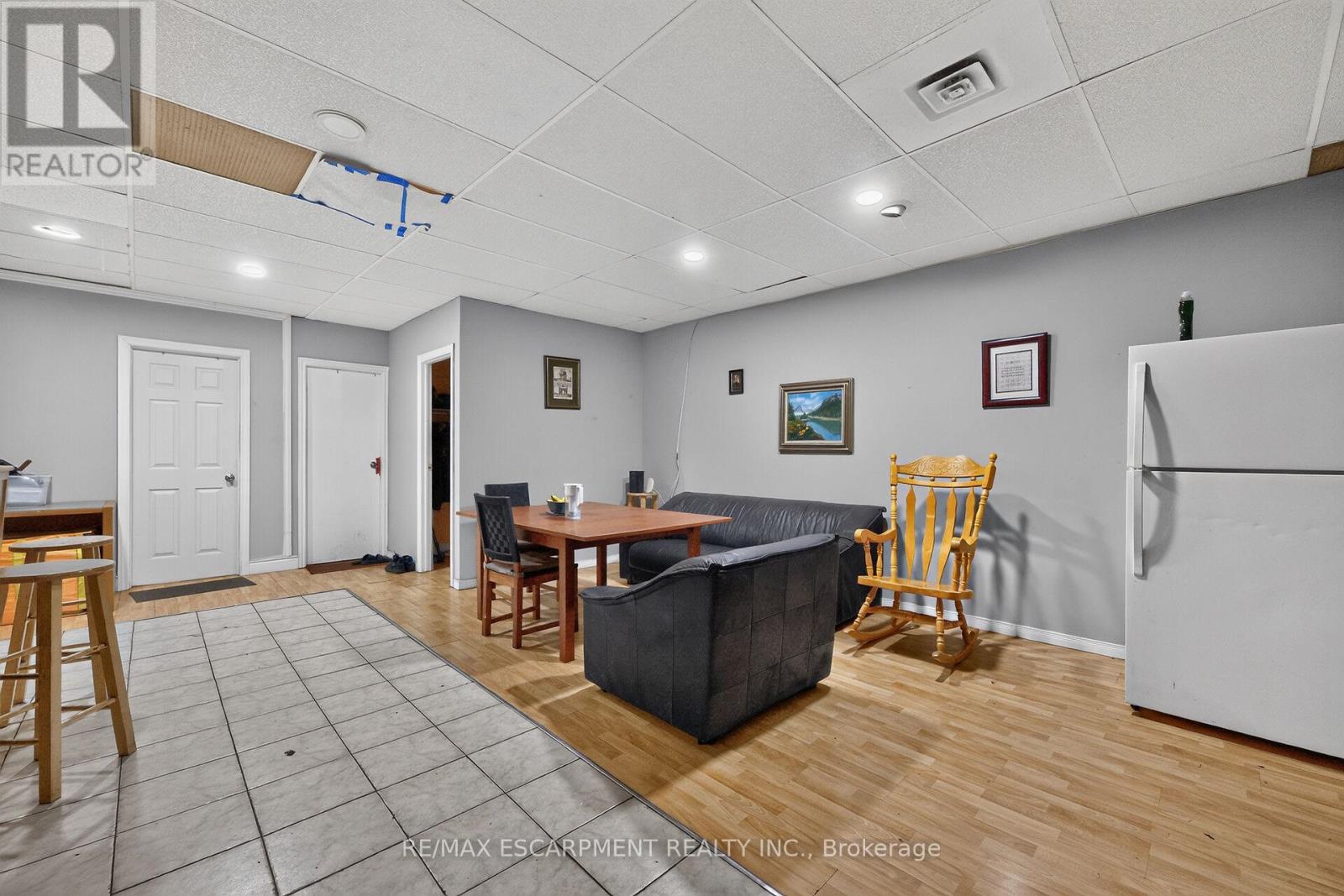 1292 Barton Street E Property Photo 18