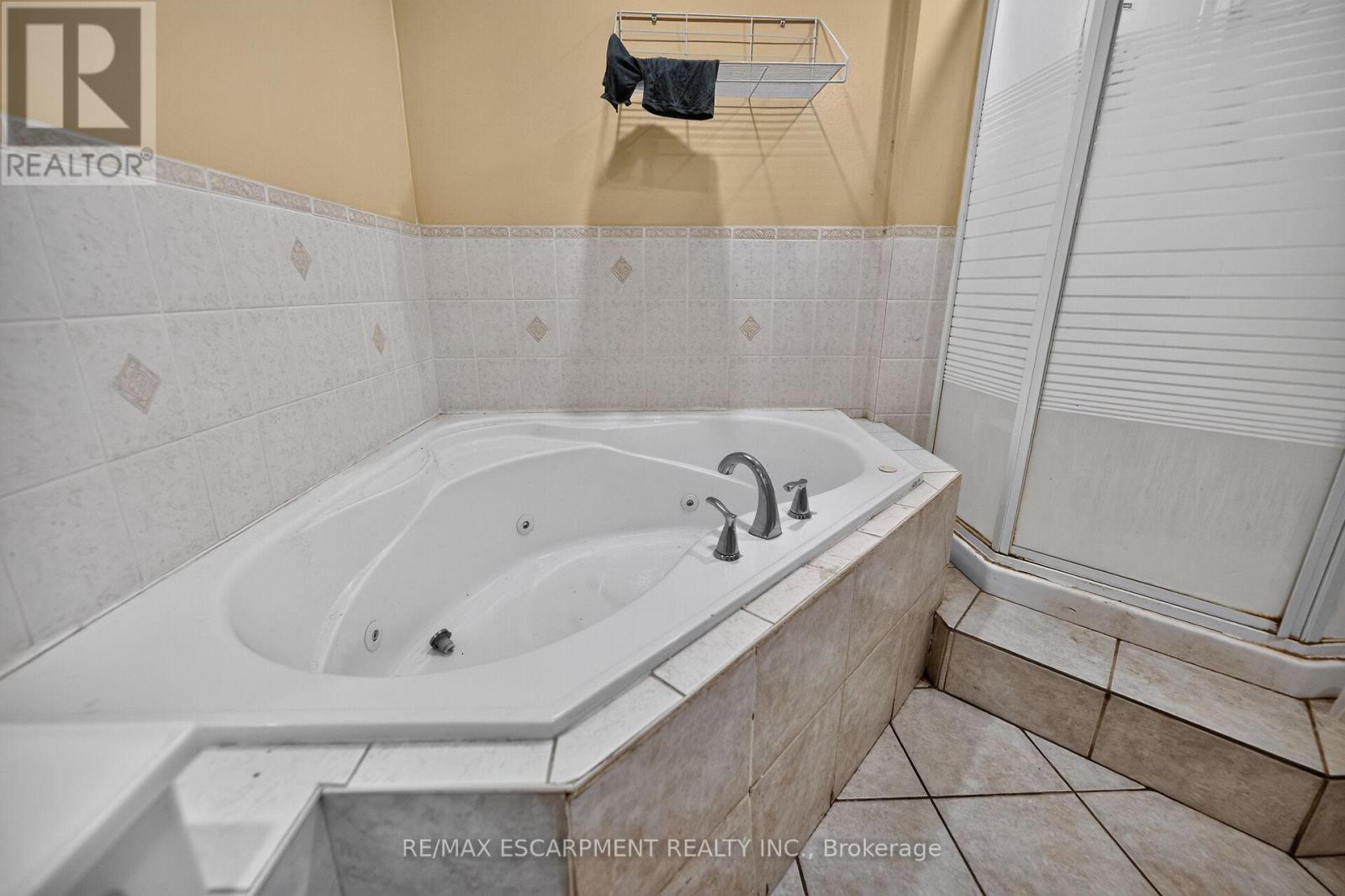1292 Barton Street E Property Photo 28