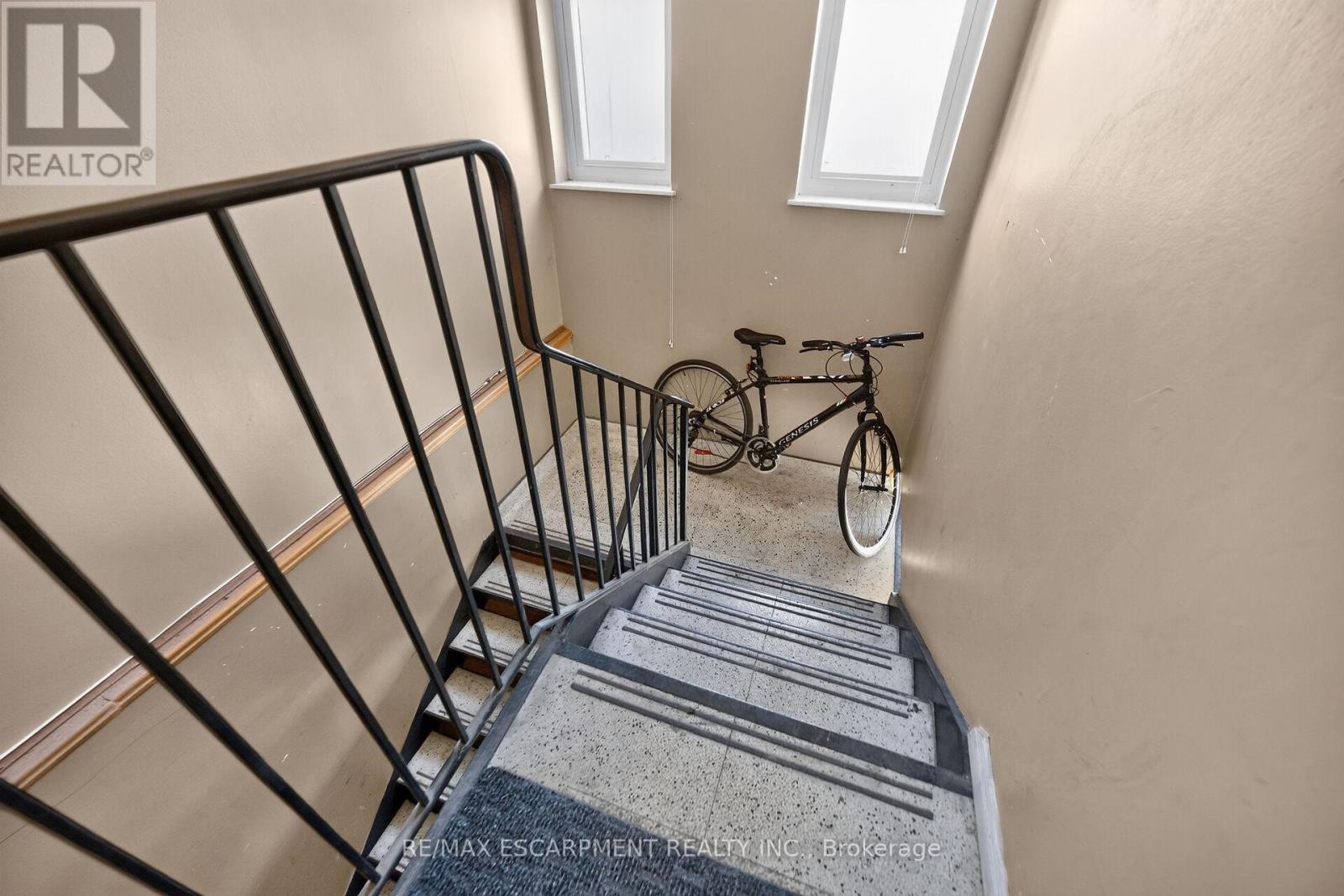 1292 Barton Street E Property Photo 48