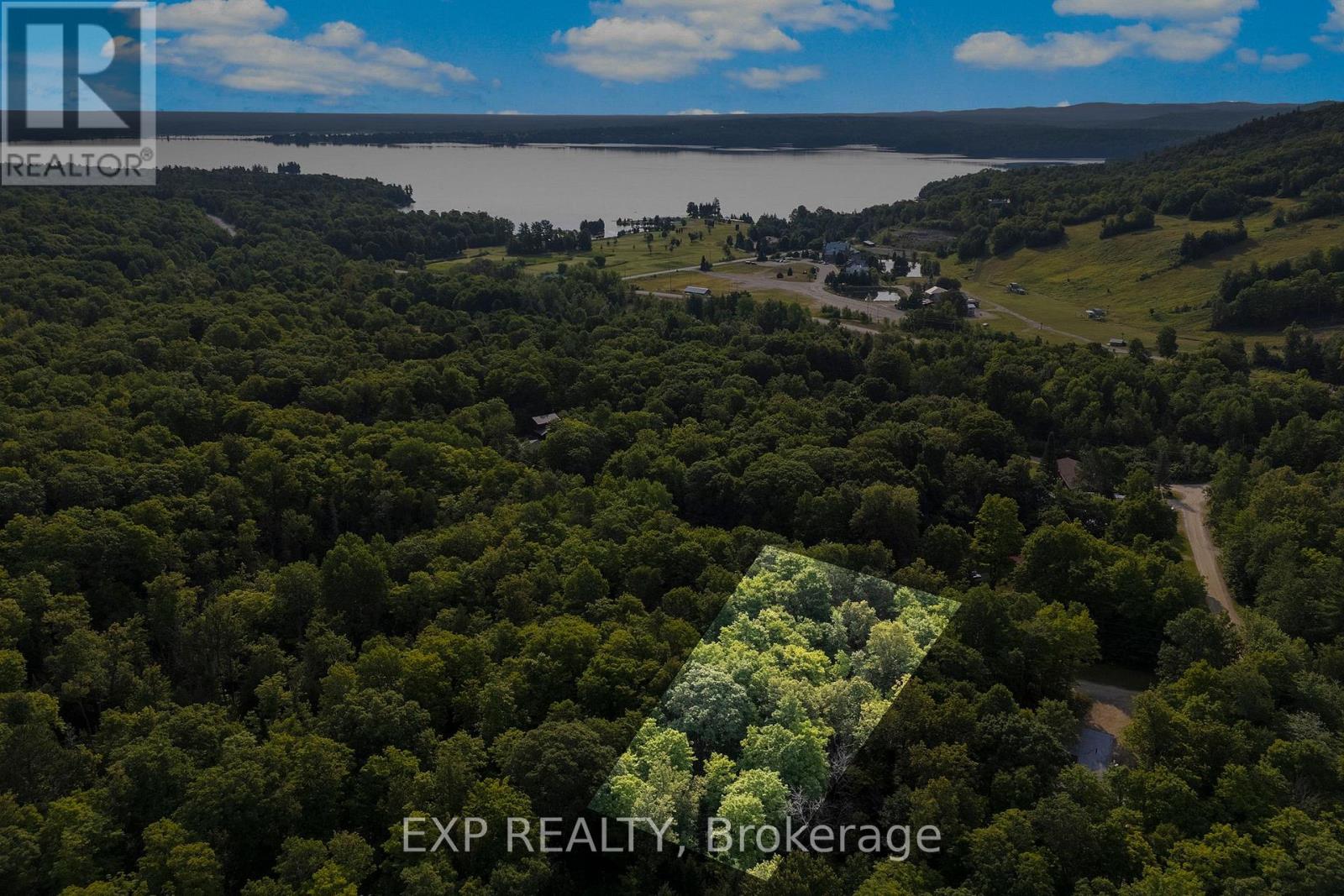 001 CRESTVIEW DRIVE Property Photo 1
