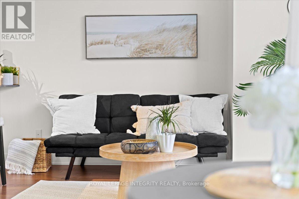 9 - 78 Holmwood Avenue Property Photo 8
