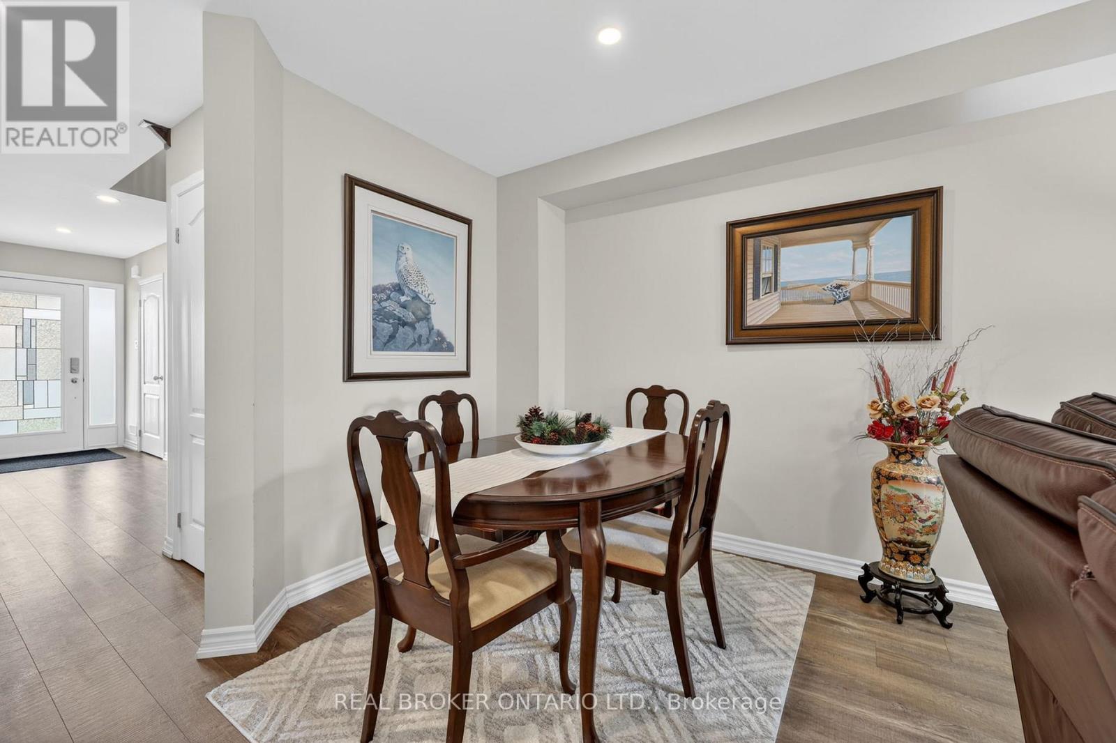 50 Masters Crescent W Property Photo 7