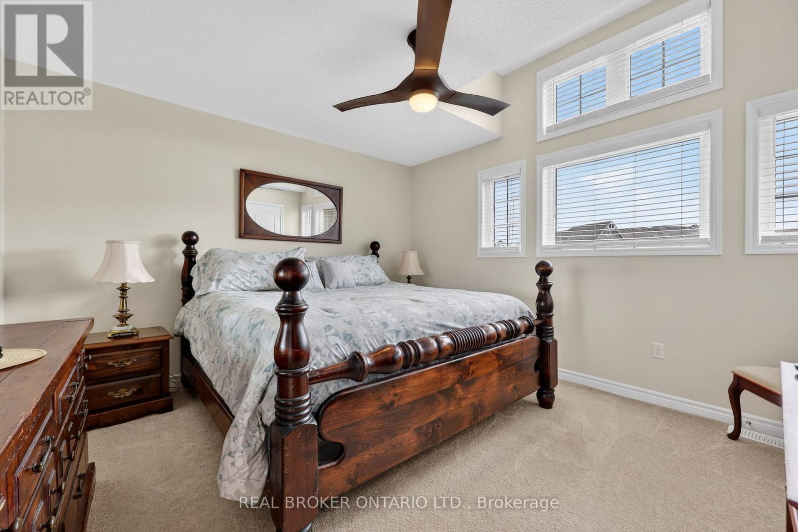 50 Masters Crescent W Property Photo 17
