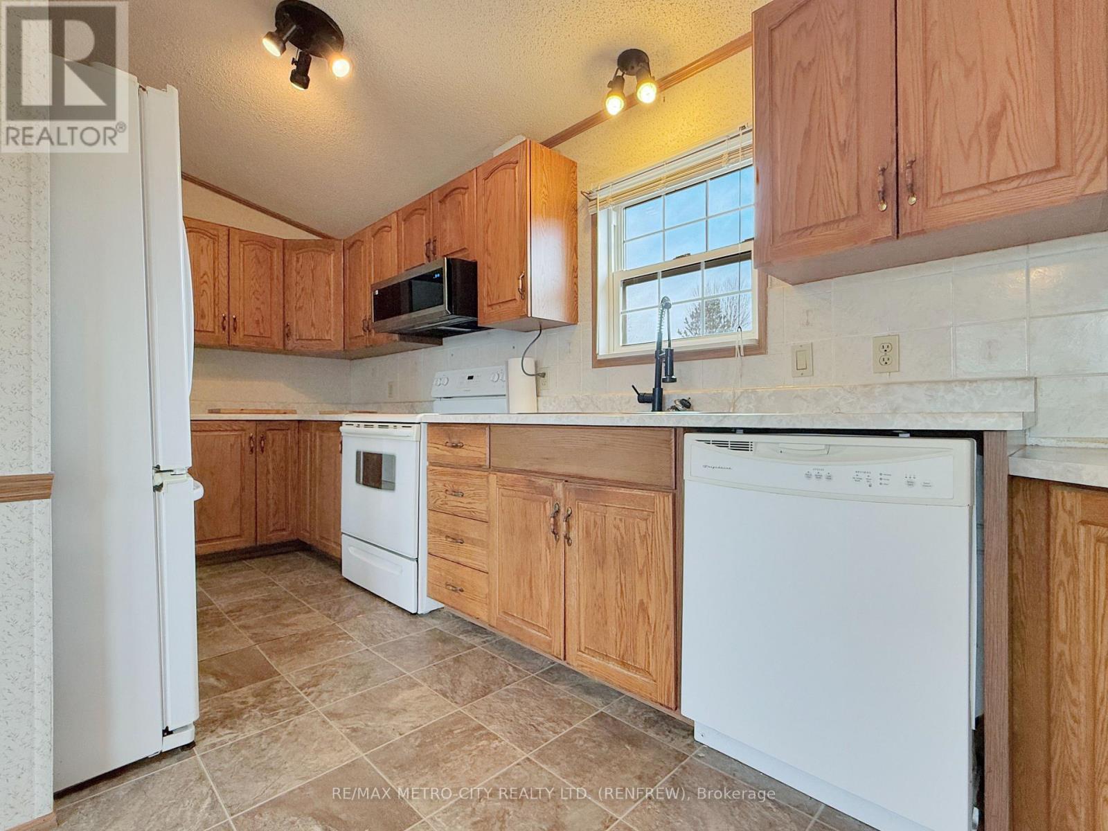 34 Sunset Lane Property Photo 14
