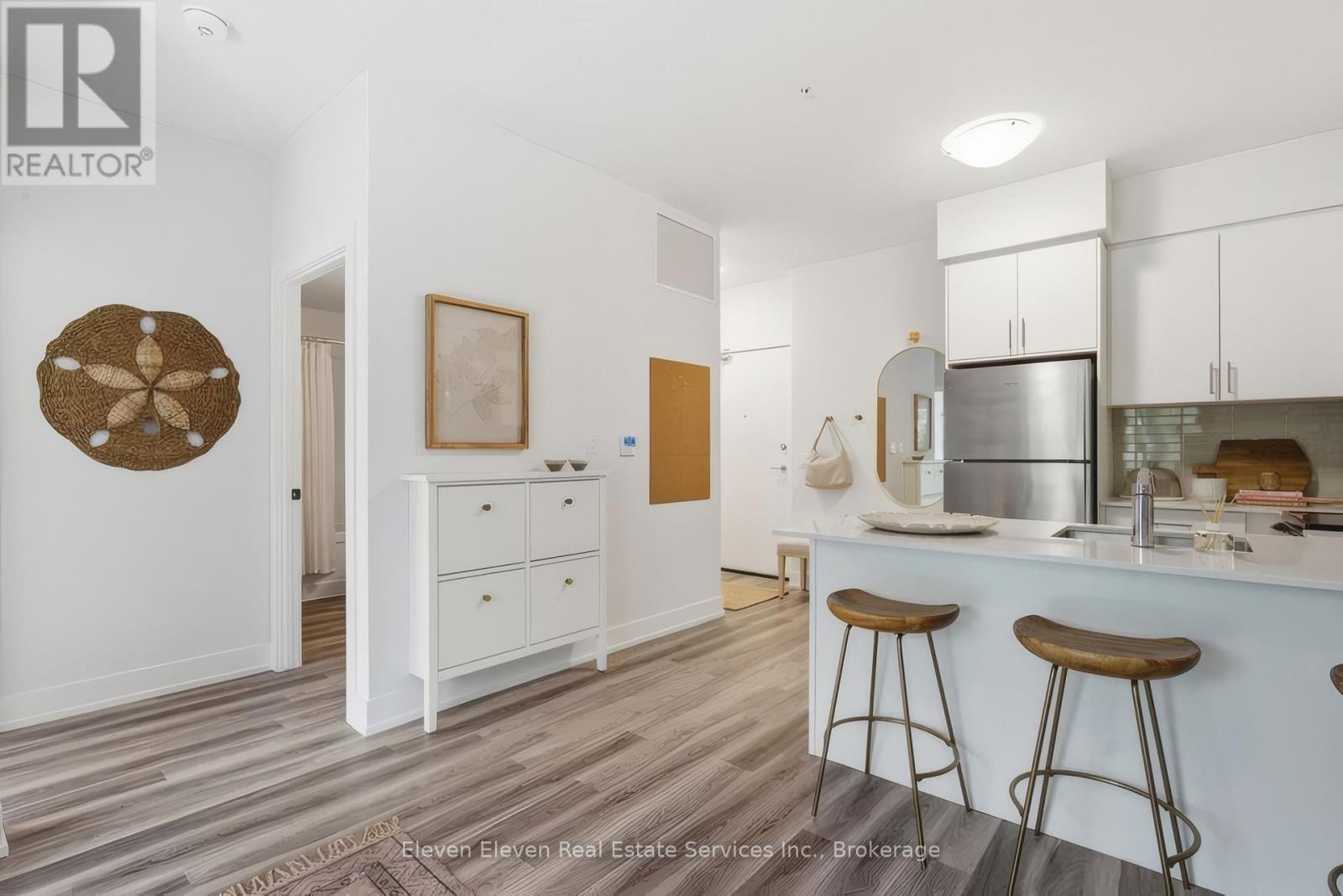 422 - 1100 Lackner Place Property Photo 17
