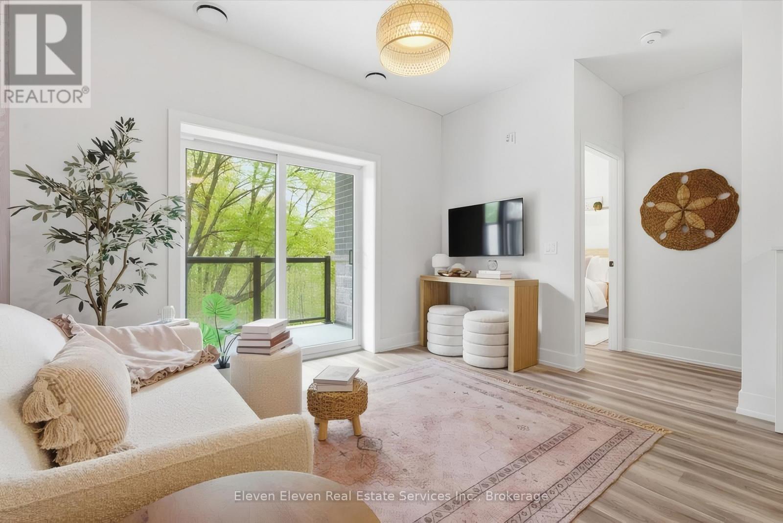 422 - 1100 Lackner Place Property Photo 24
