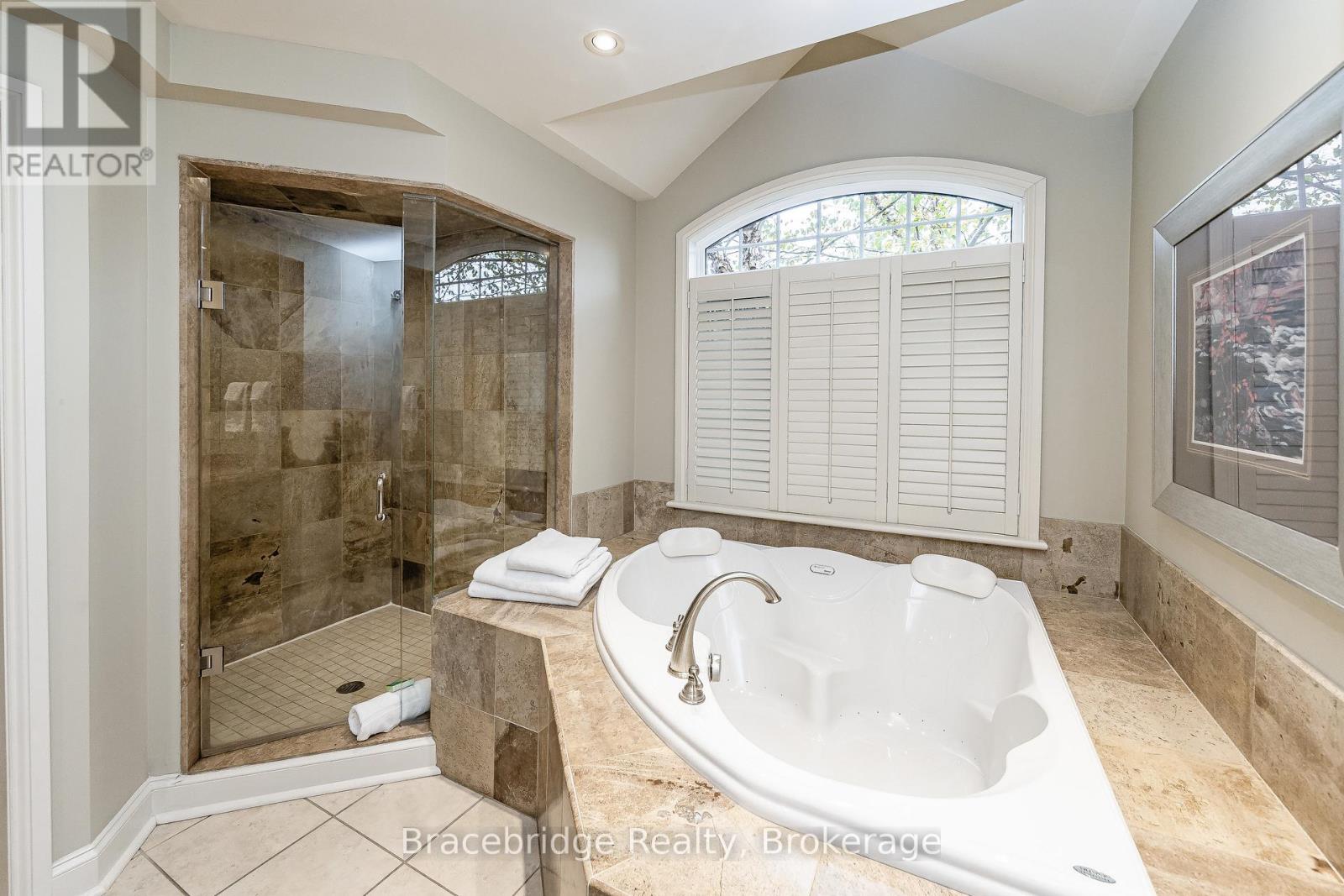 Carling 6 W2 - 3876 Muskoka Rd 118 Highway W Property Photo 21