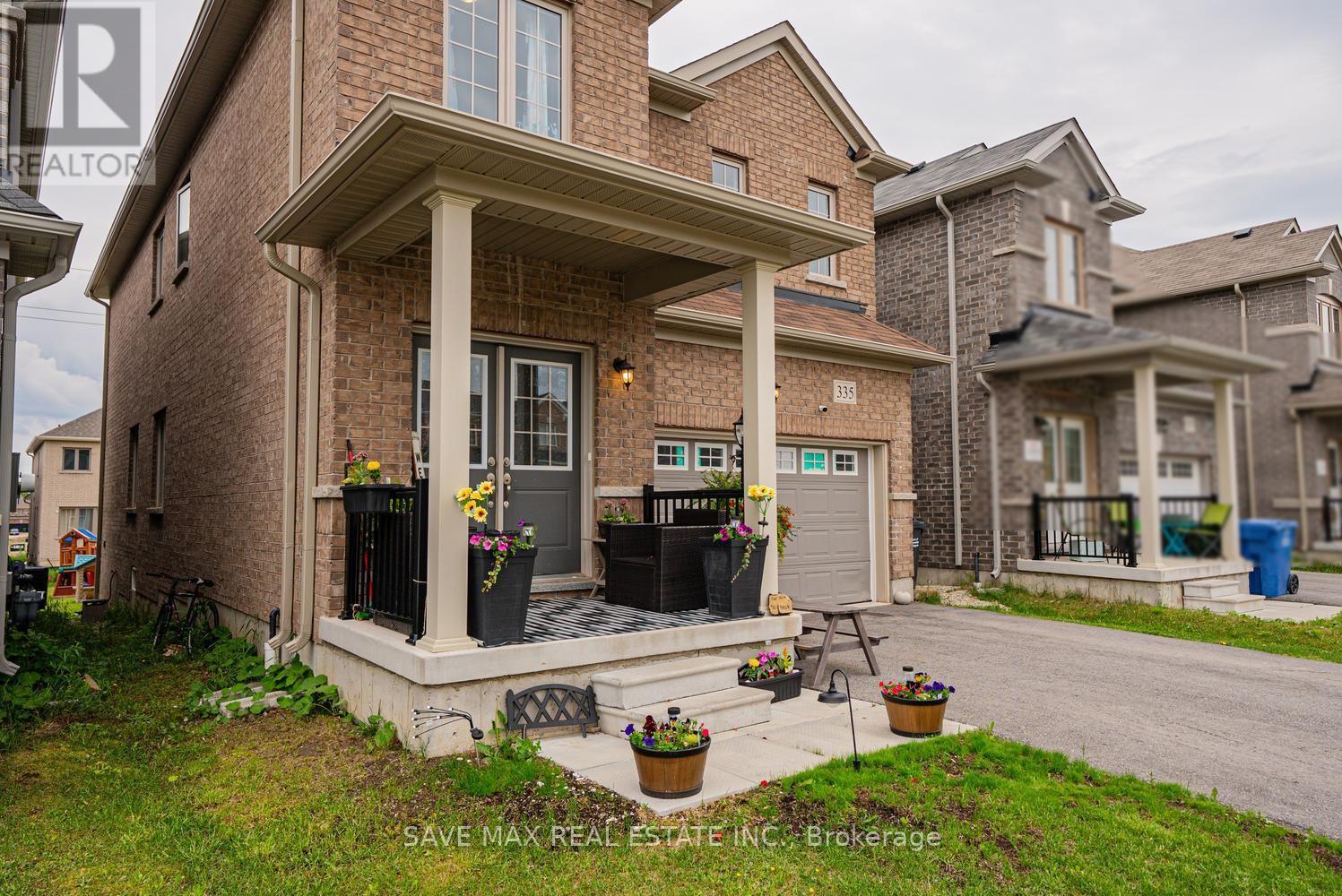 335 Ridley Crescent Property Photo 4