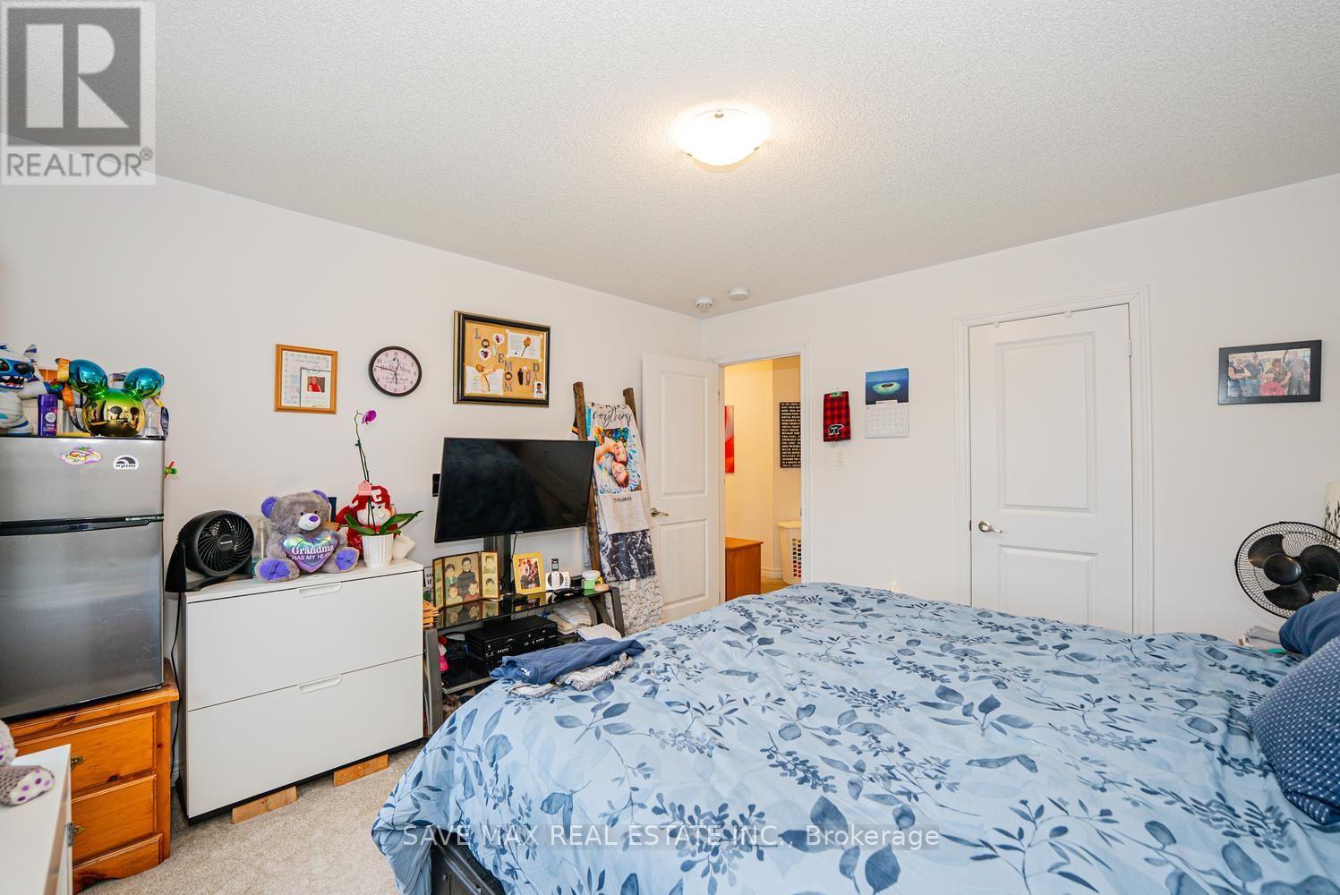 335 Ridley Crescent Property Photo 35