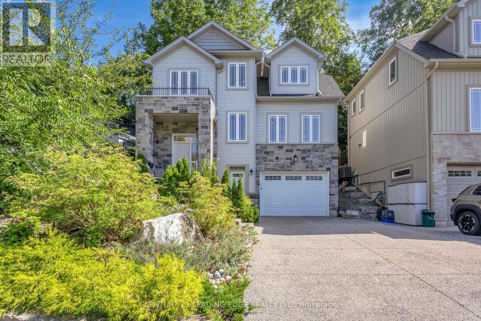 67 BRADLEY STREET Property Photo 1