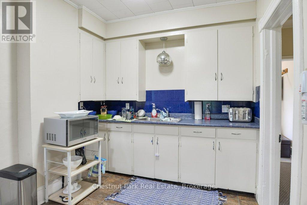 128 James Street Property Photo 5