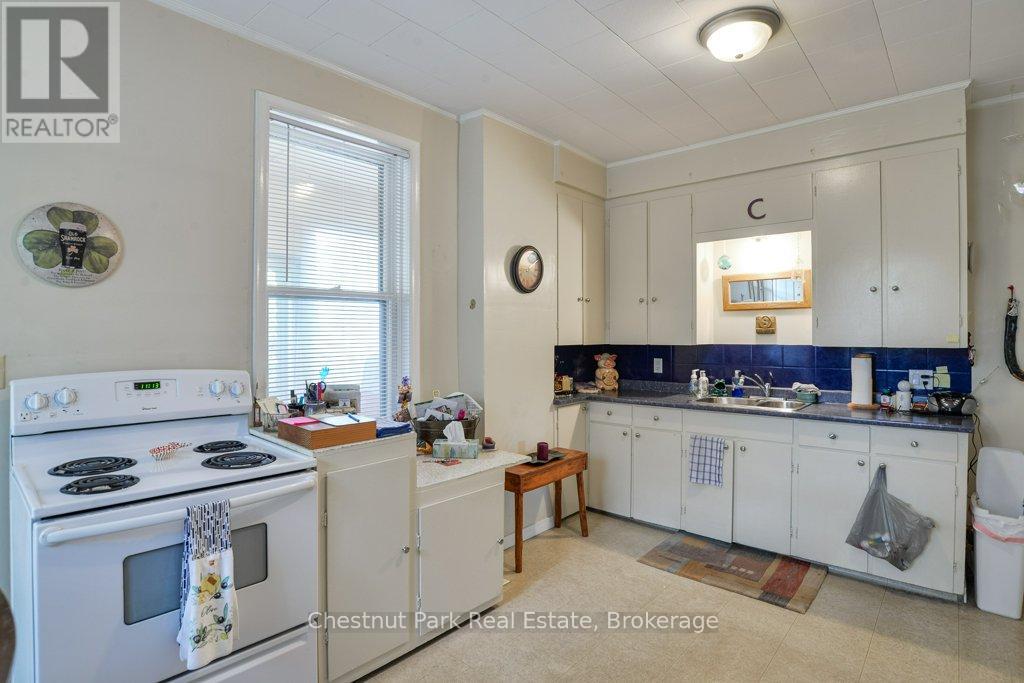128 James Street Property Photo 12