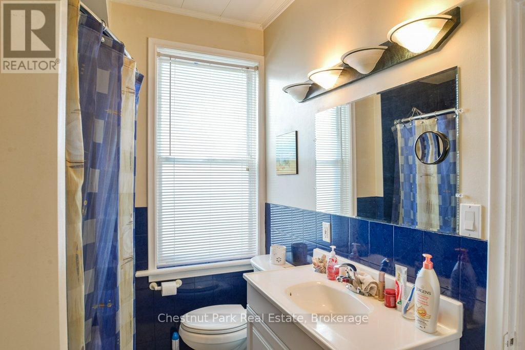 128 James Street Property Photo 16
