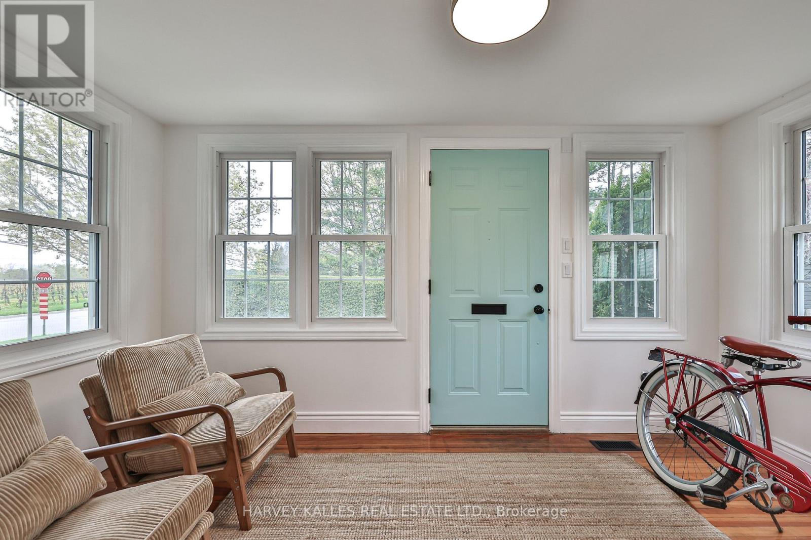 179 Niagara Street Property Photo 6