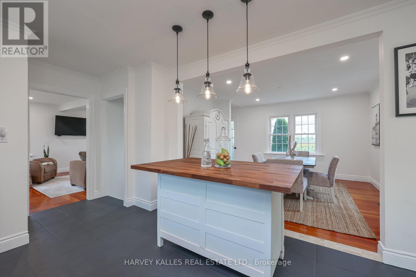 179 Niagara Street Property Photo 16