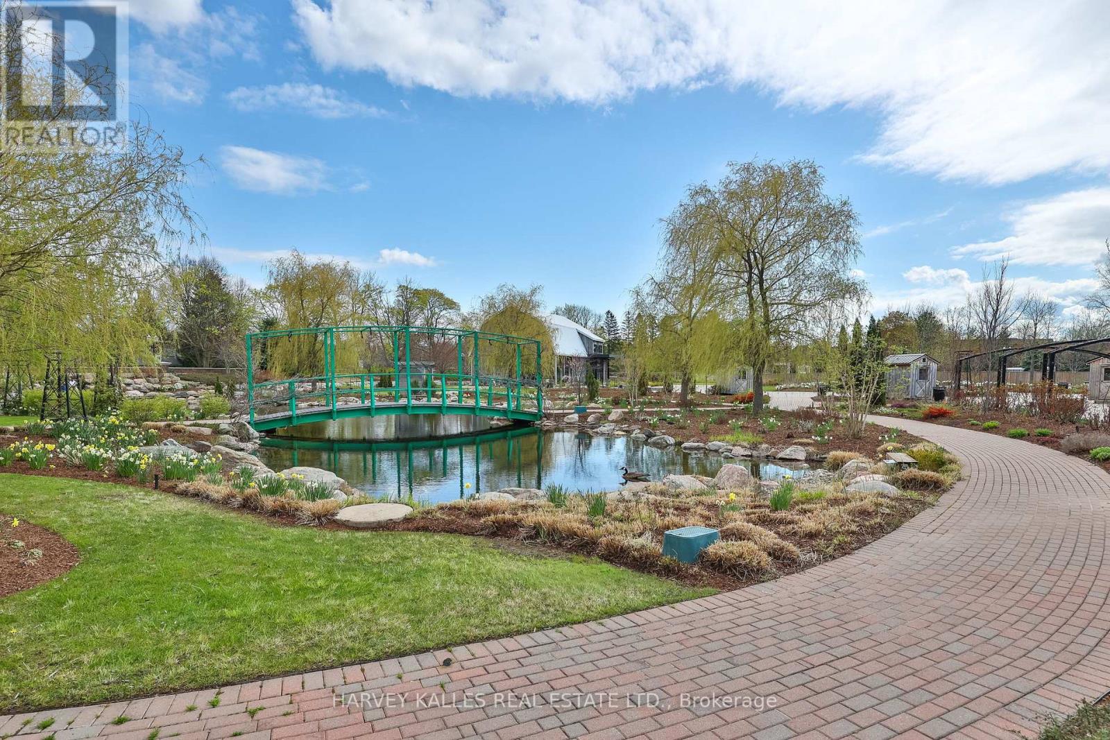 179 Niagara Street Property Photo 40