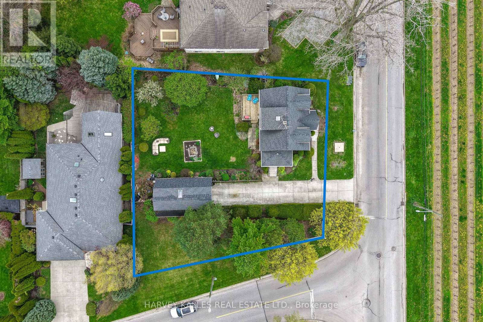 179 Niagara Street Property Photo 49