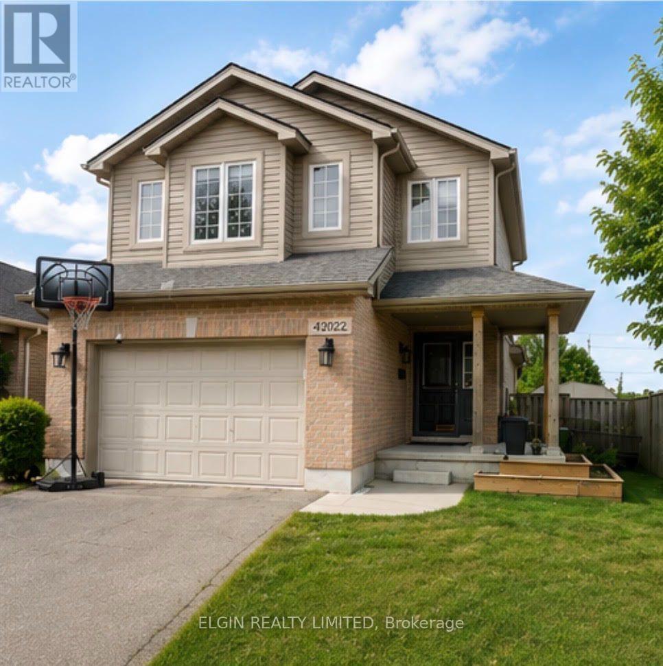 42022 Mcbain Line Property Photo 1