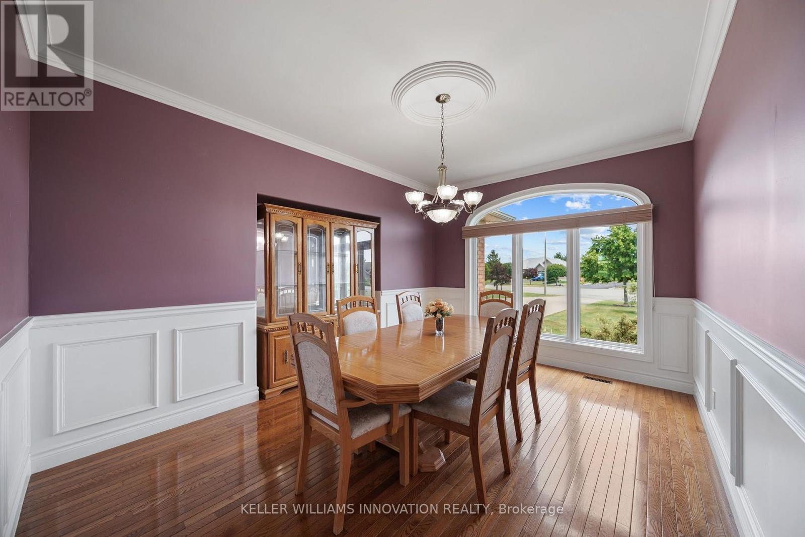 18 Featherstone Avenue Property Photo 7