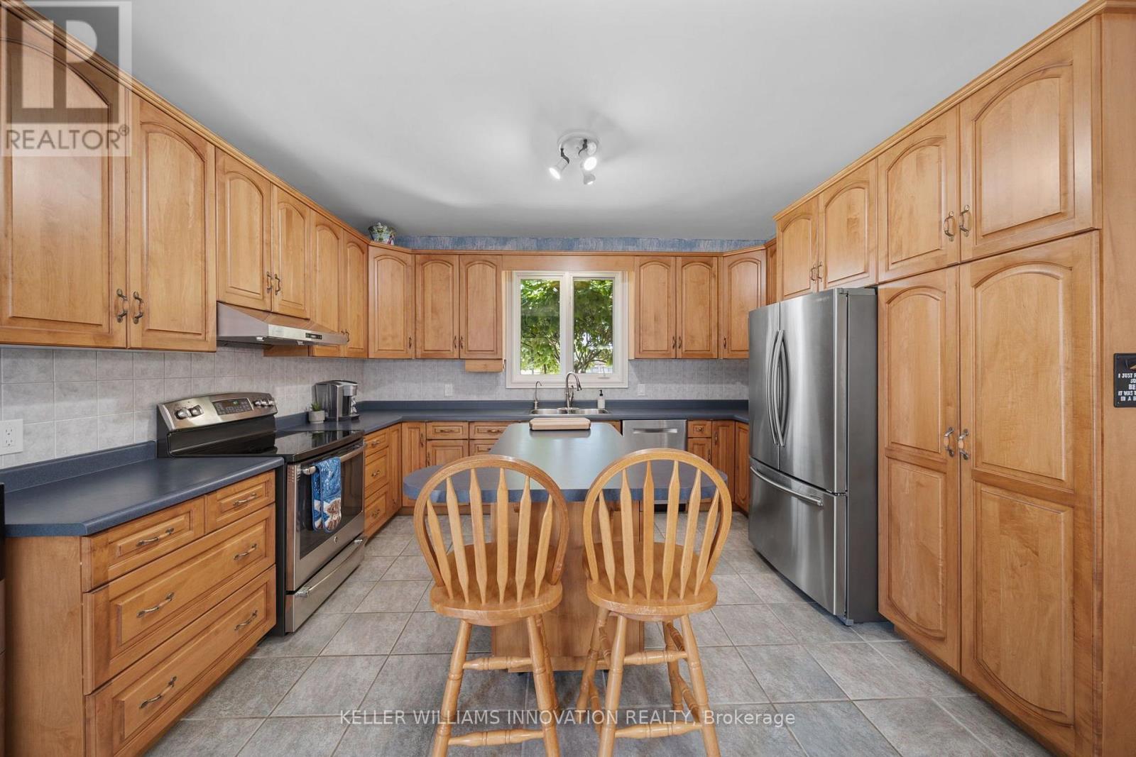 18 Featherstone Avenue Property Photo 9