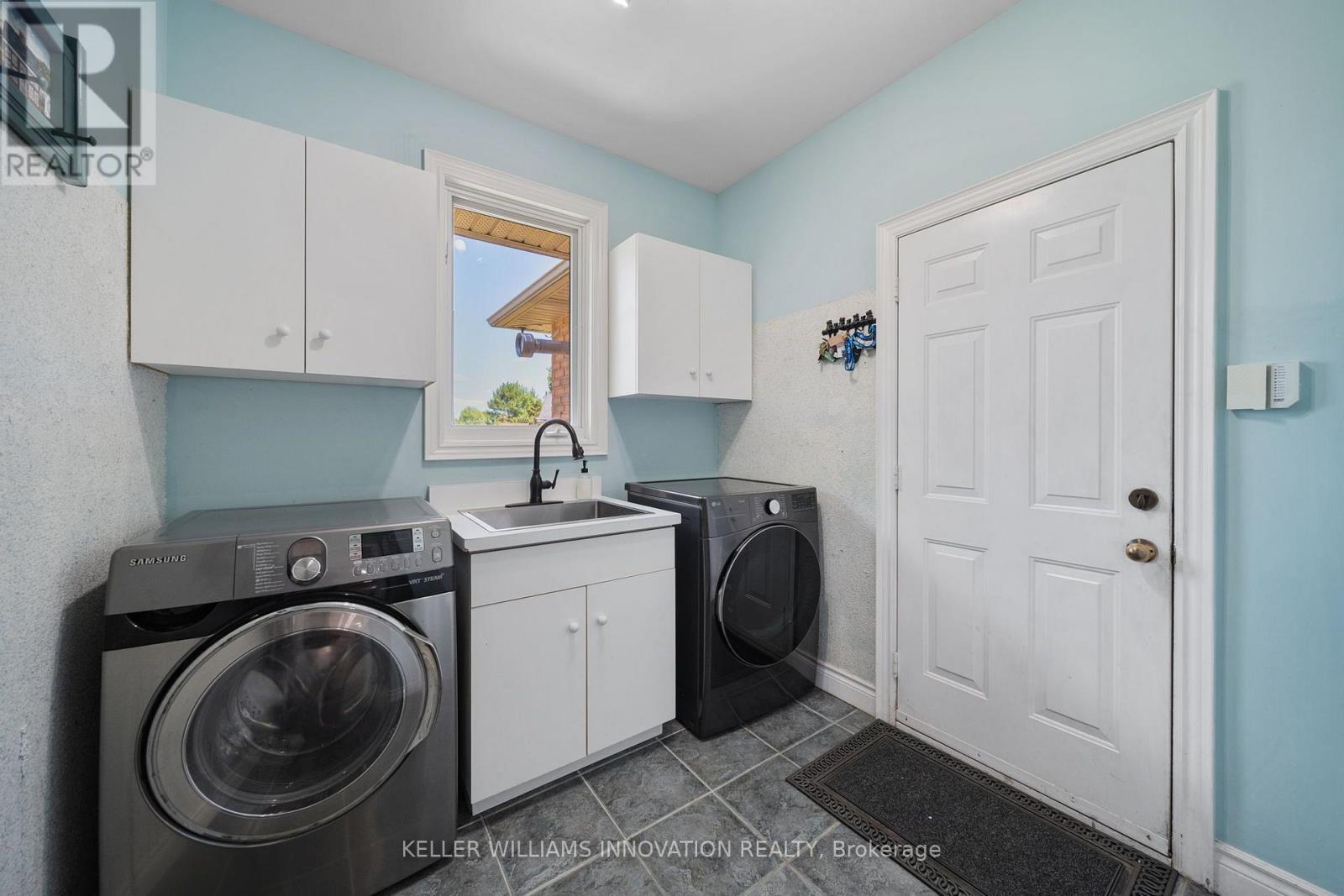 18 Featherstone Avenue Property Photo 14