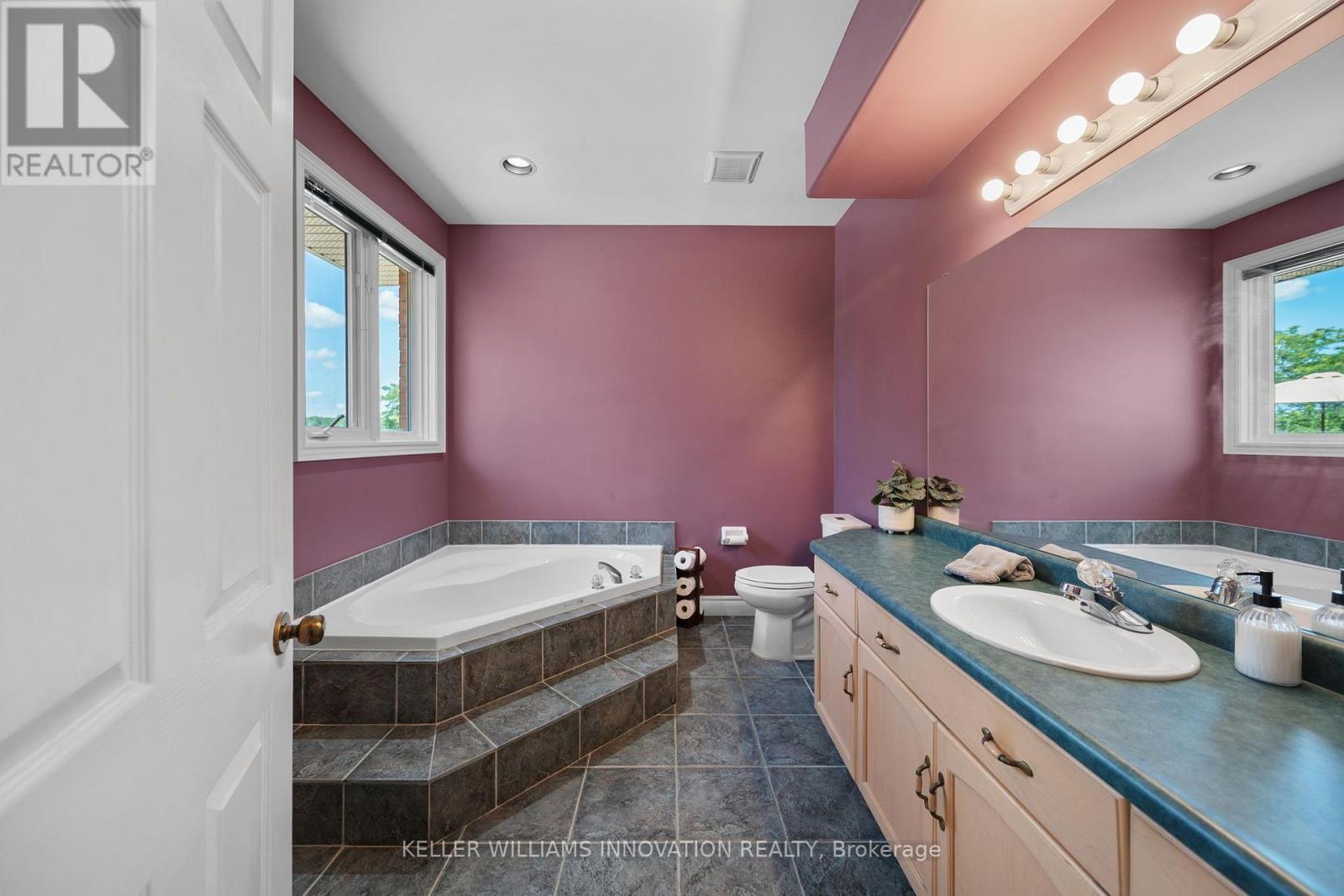 18 Featherstone Avenue Property Photo 23