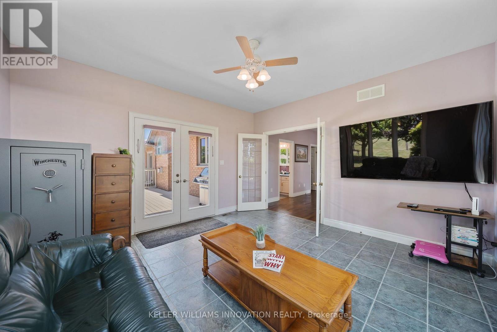 18 Featherstone Avenue Property Photo 27