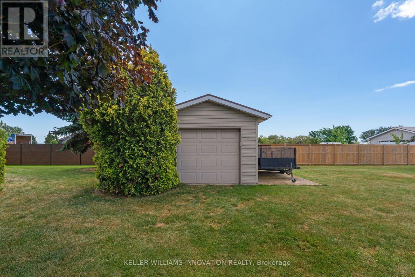 18 Featherstone Avenue Property Photo 39
