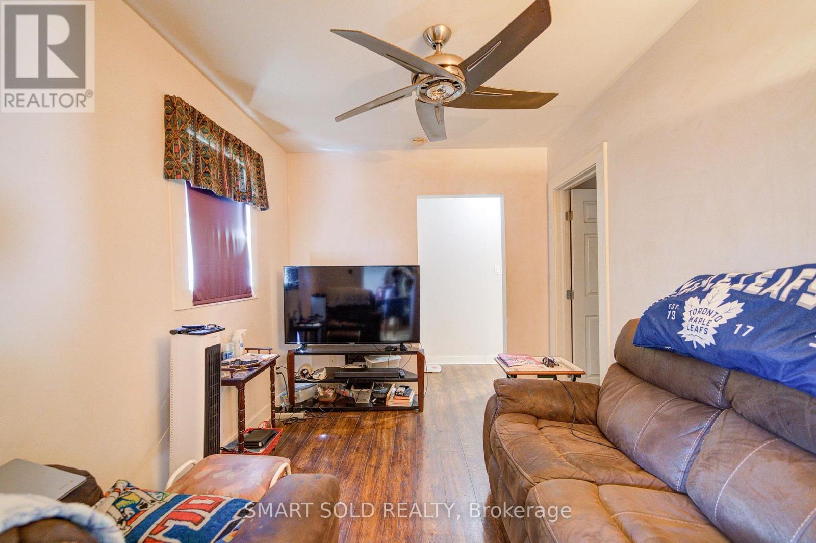 4096 Broughton Avenue Property Photo 24