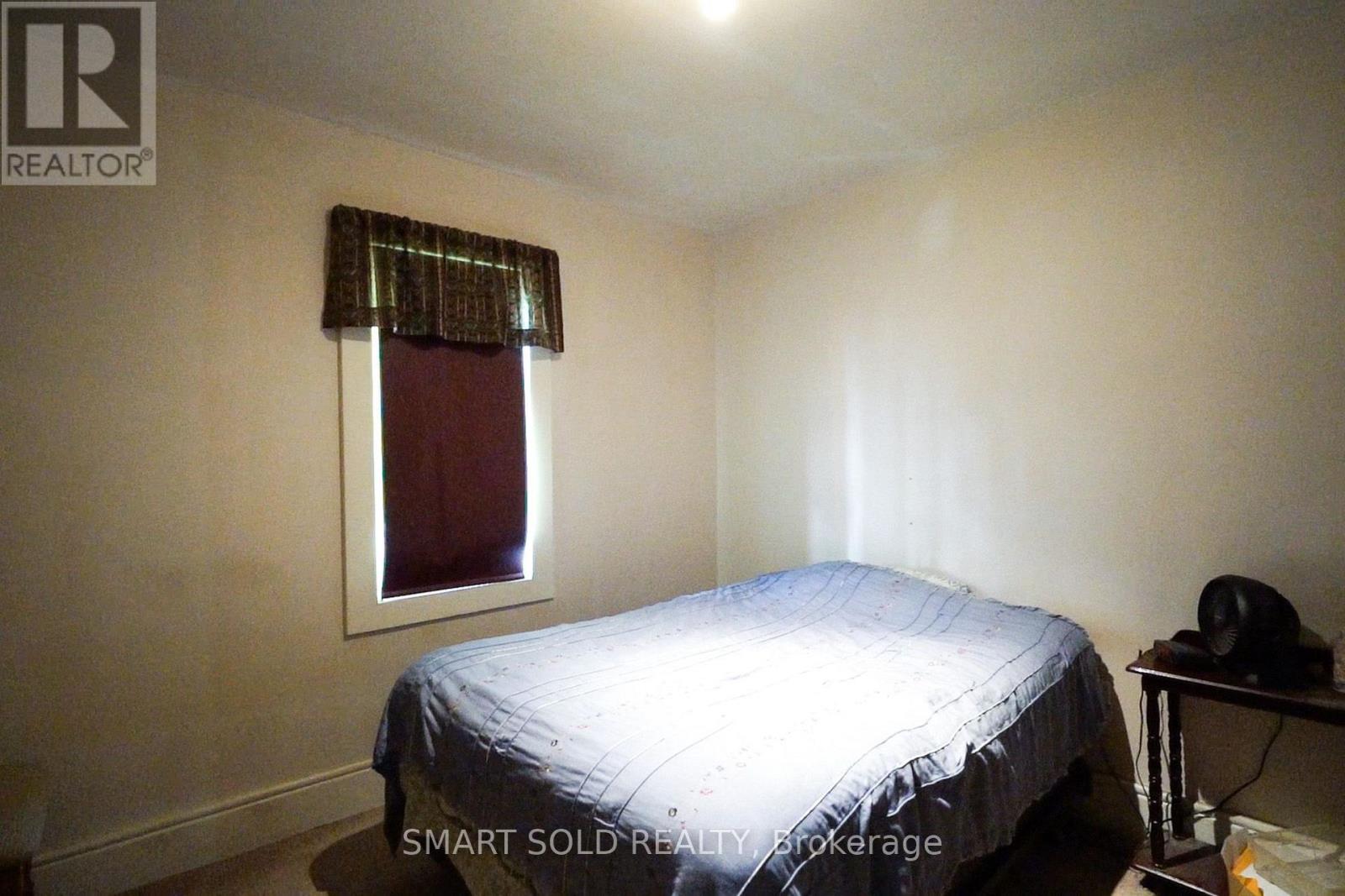 4096 Broughton Avenue Property Photo 25