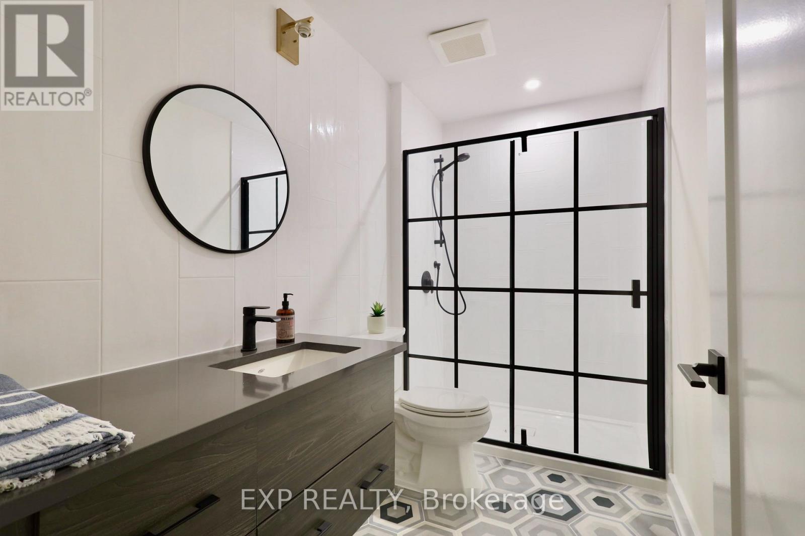 B - 12 Sylvester Street Property Photo 15