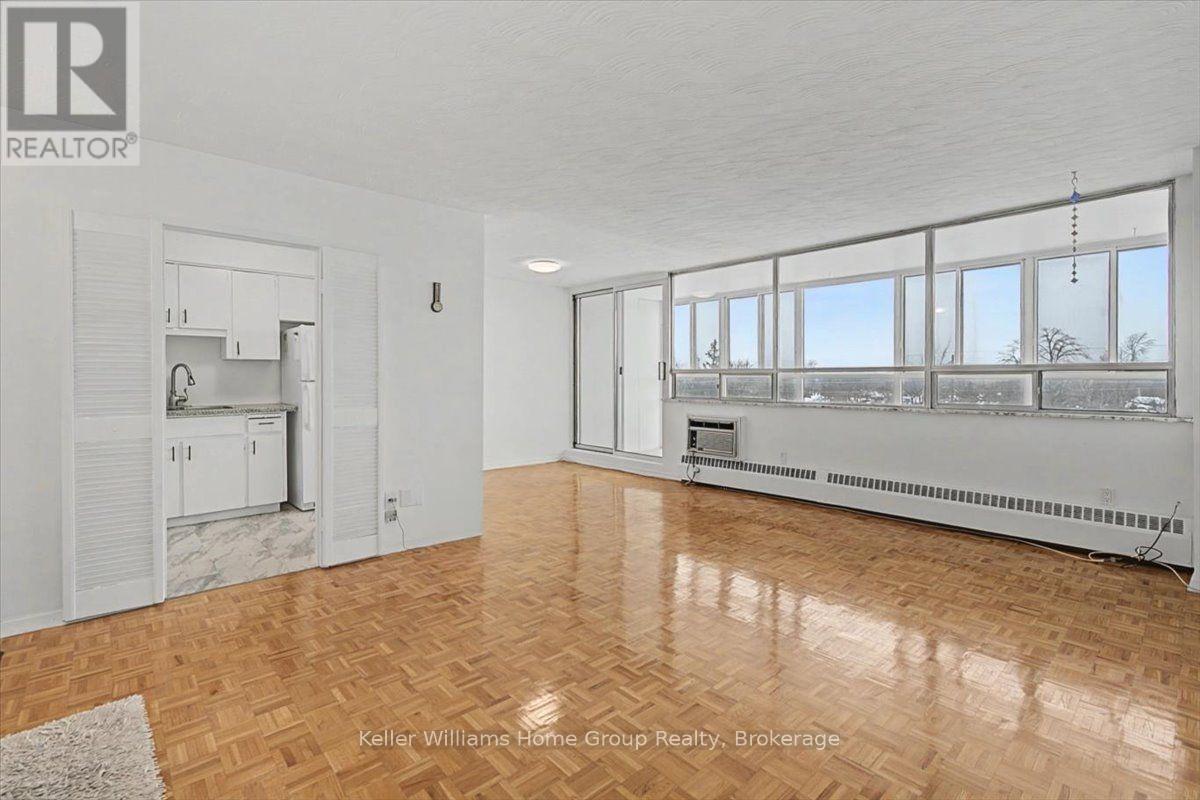 509 - 24 Midland Drive Property Photo 3