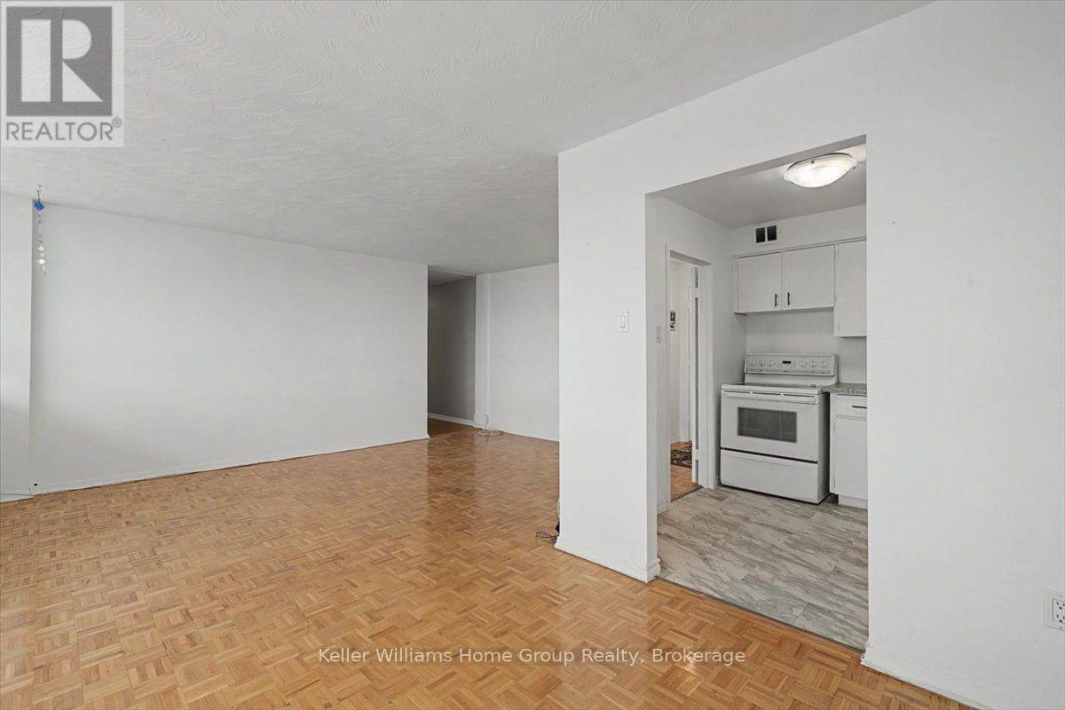 509 - 24 Midland Drive Property Photo 6