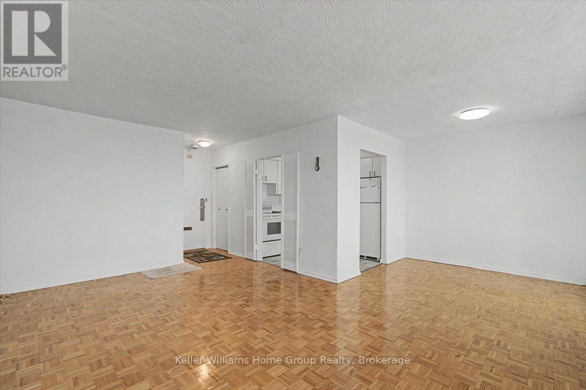 509 - 24 Midland Drive Property Photo 7