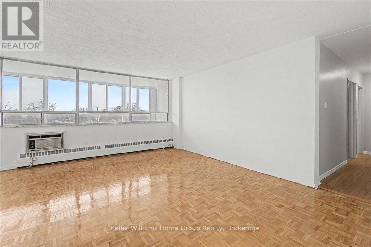 509 - 24 Midland Drive Property Photo 8