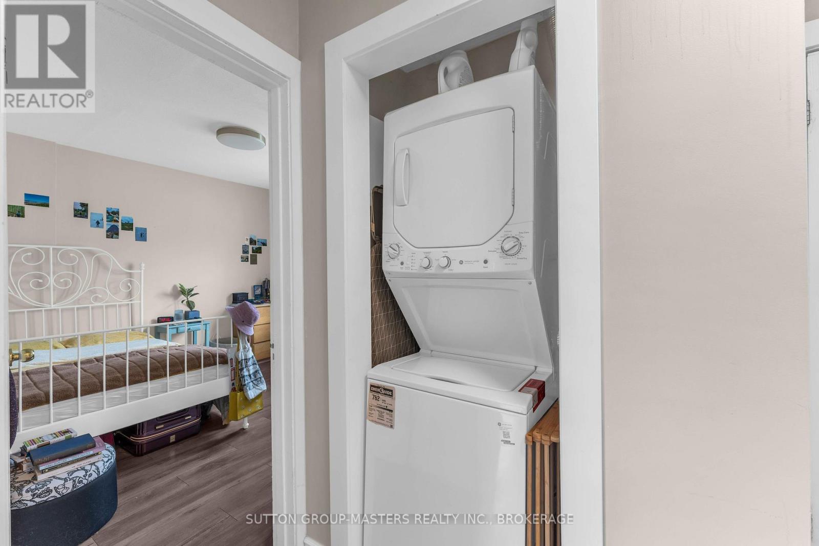 22 Westdale Avenue W Property Photo 16