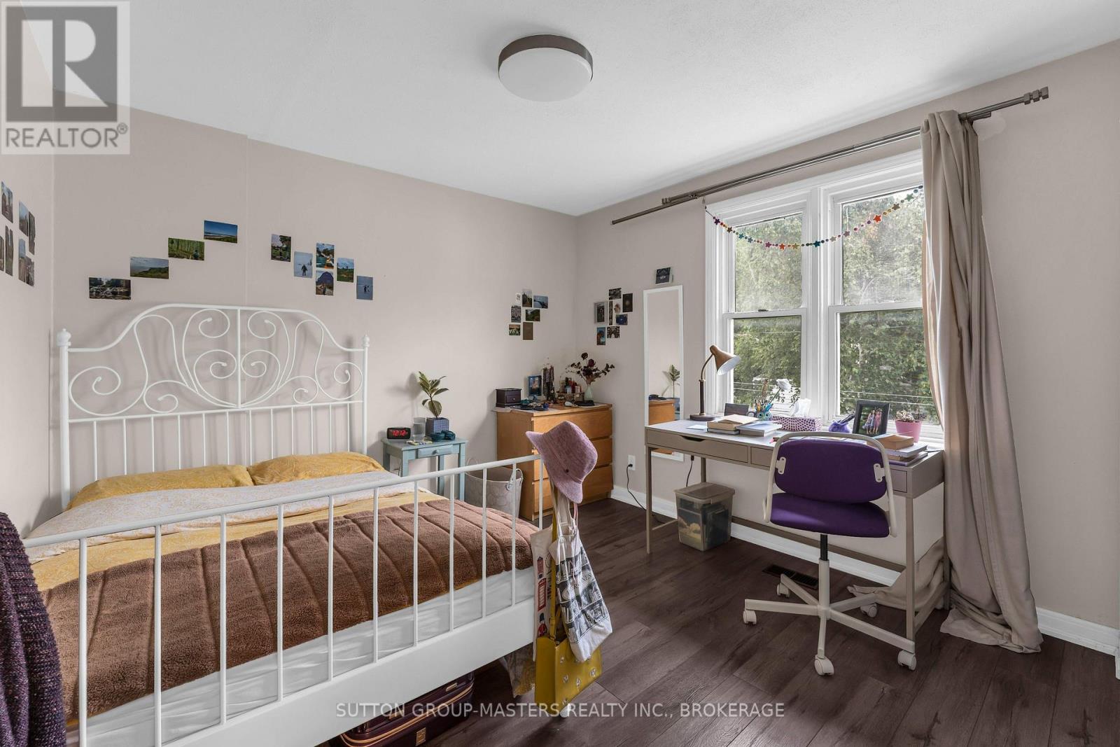 22 Westdale Avenue W Property Photo 17