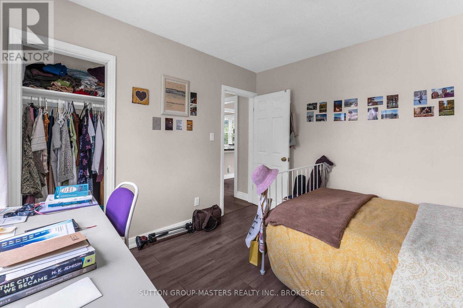 22 Westdale Avenue W Property Photo 18