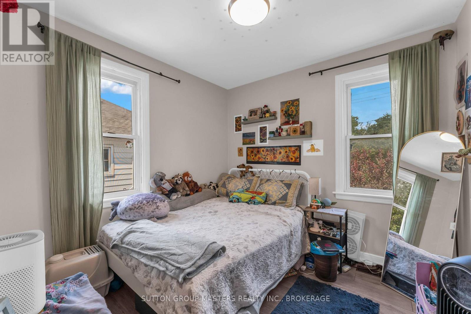 22 Westdale Avenue W Property Photo 21