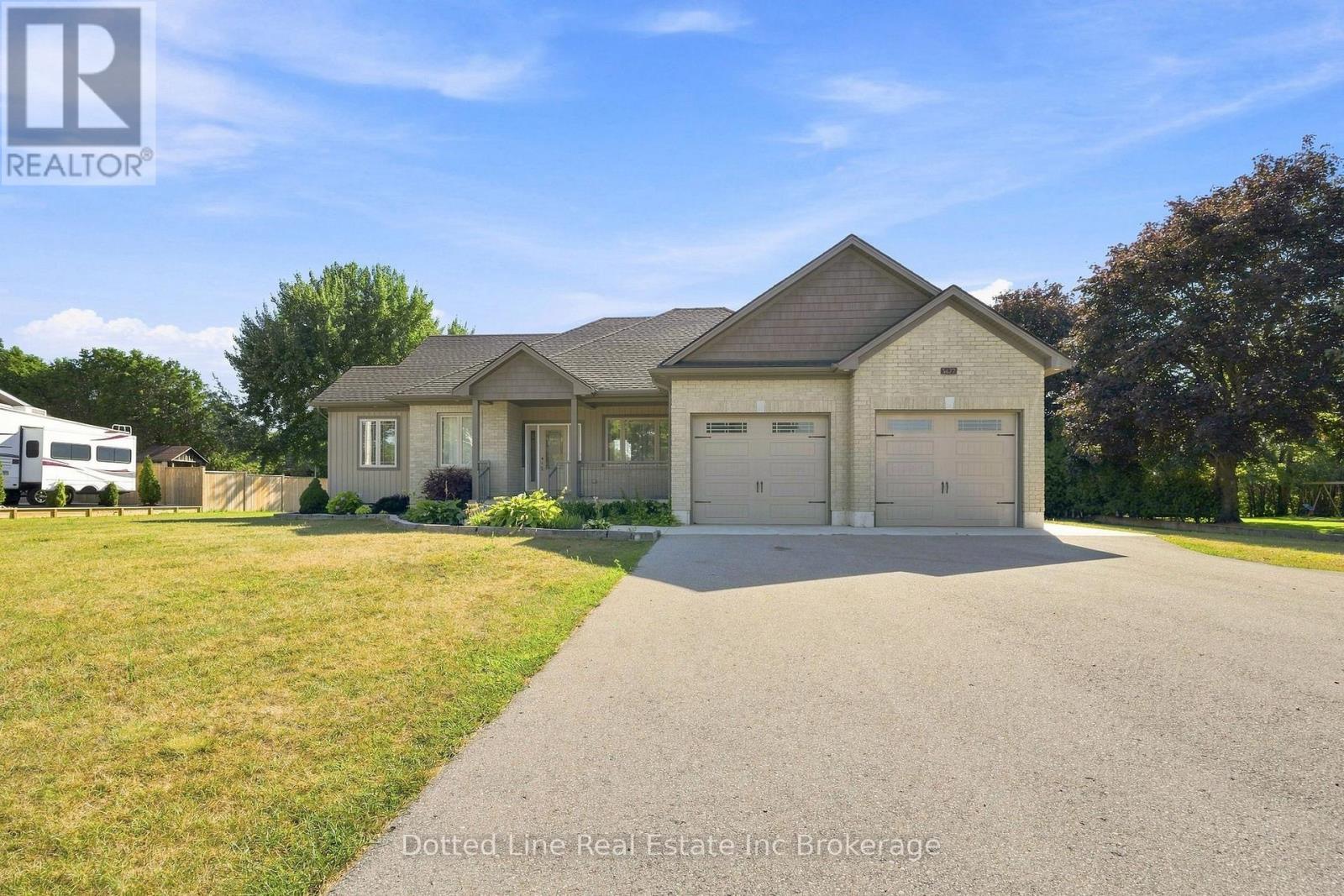 3677 59 Highway Property Photo 1