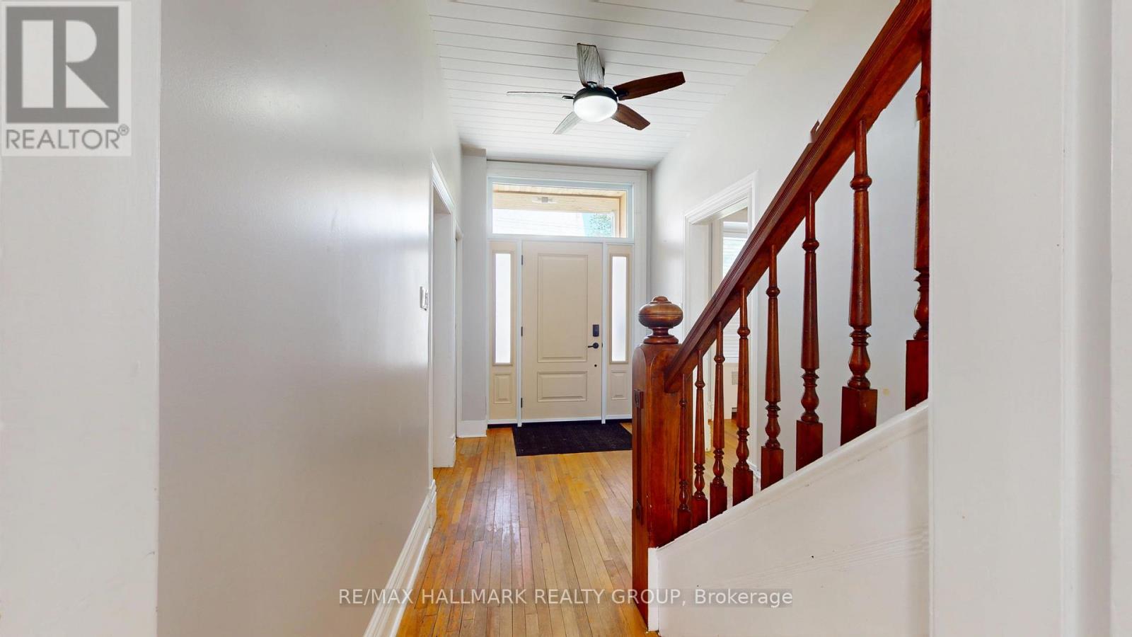 461 Centre Street N Property Photo 4