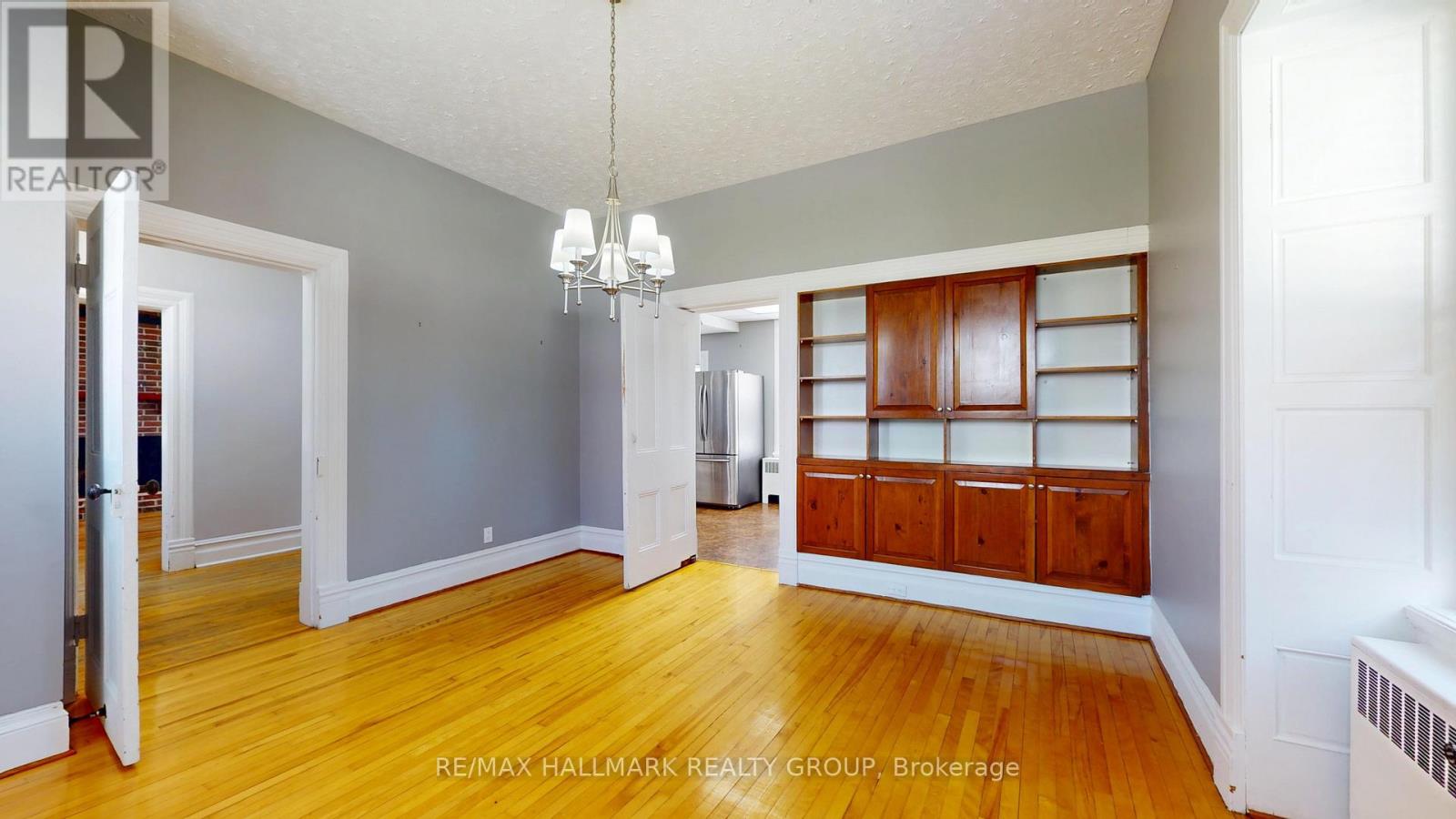 461 Centre Street N Property Photo 8
