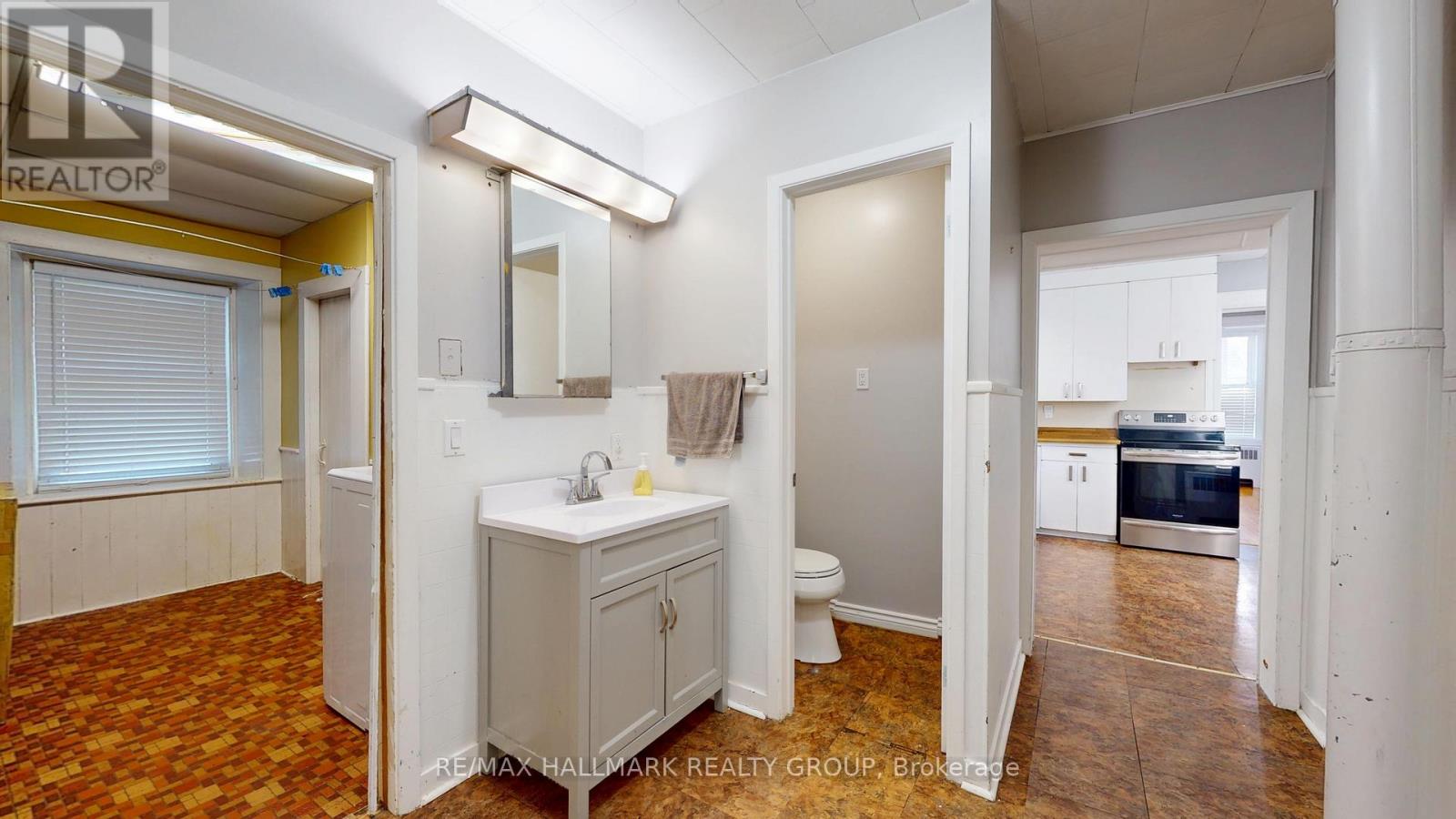 461 Centre Street N Property Photo 12