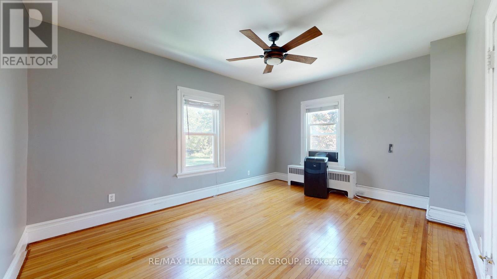 461 Centre Street N Property Photo 24