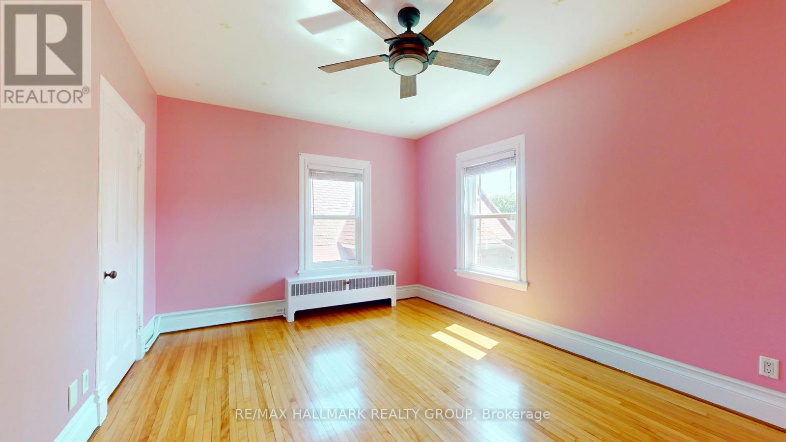 461 Centre Street N Property Photo 27