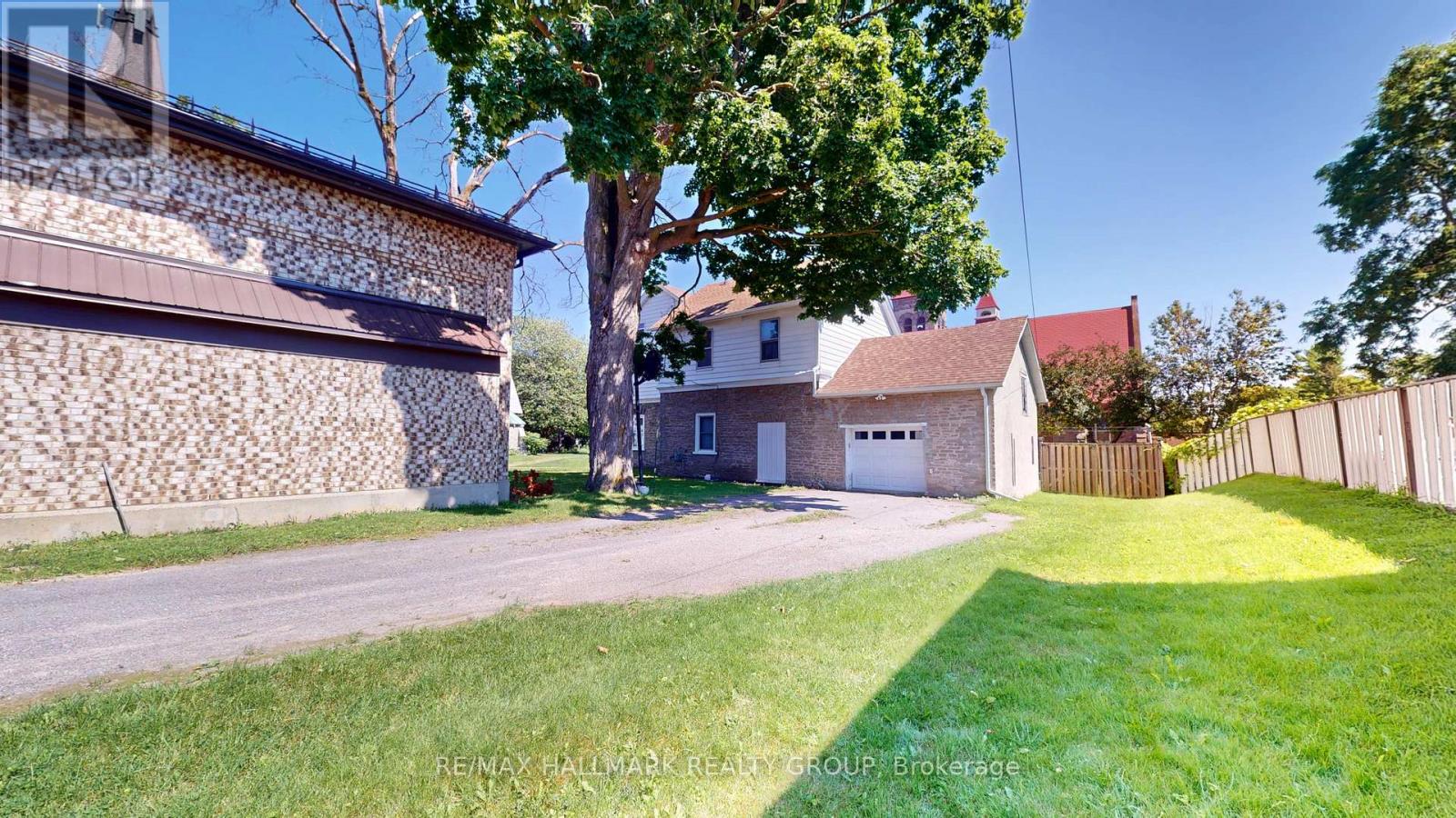 461 Centre Street N Property Photo 38