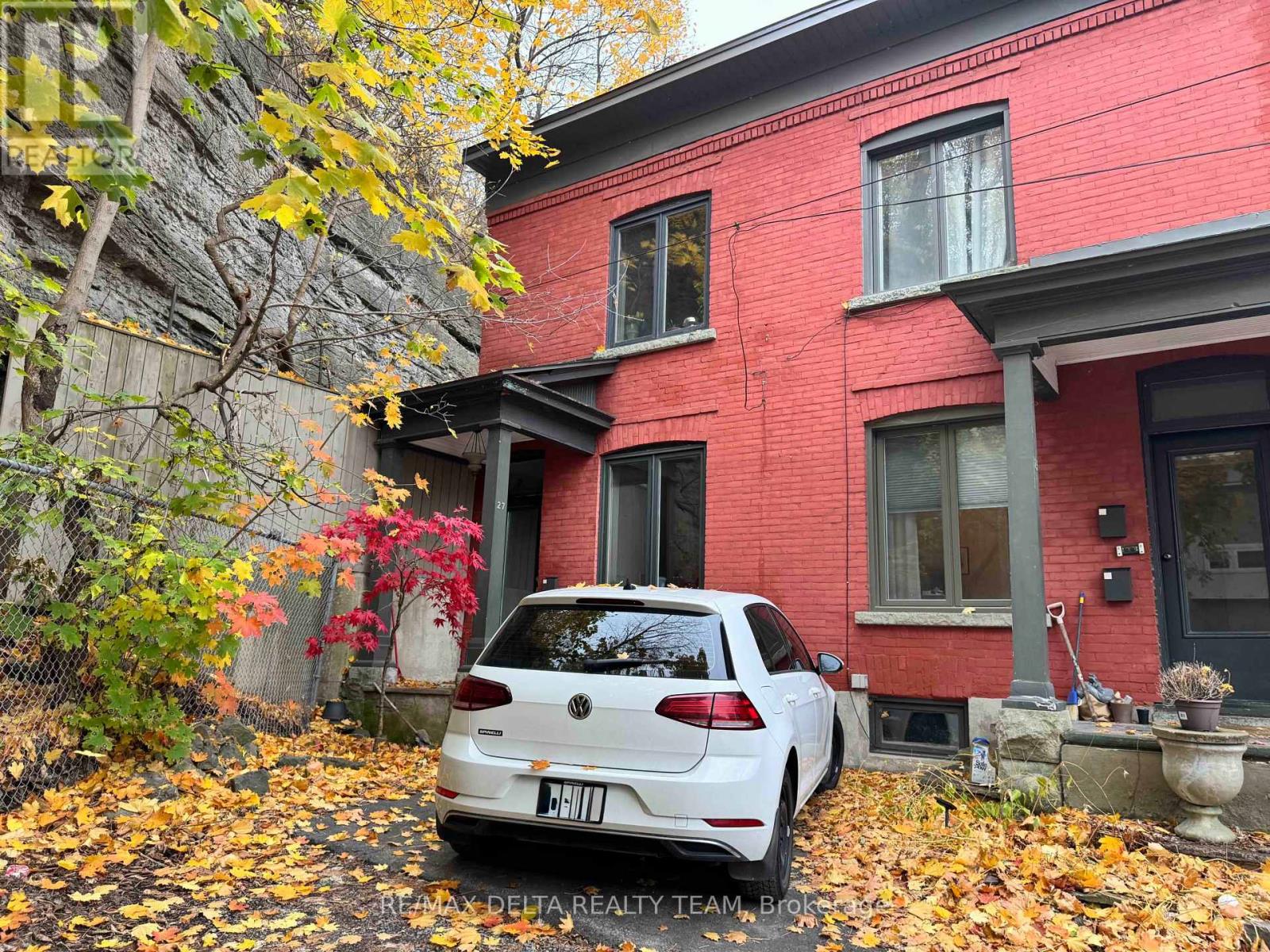 27 Perkins Street Property Photo 2
