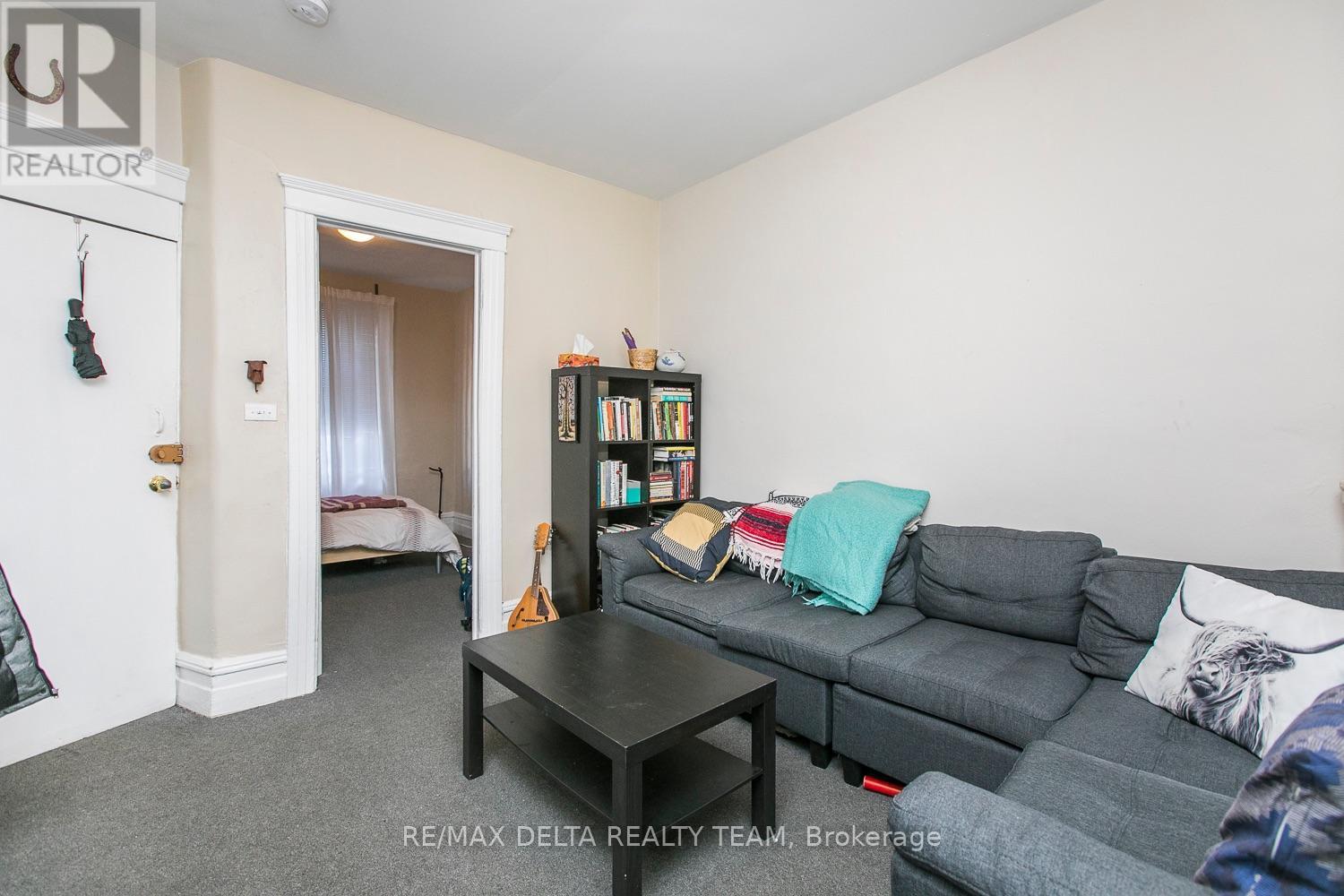 27 Perkins Street Property Photo 4
