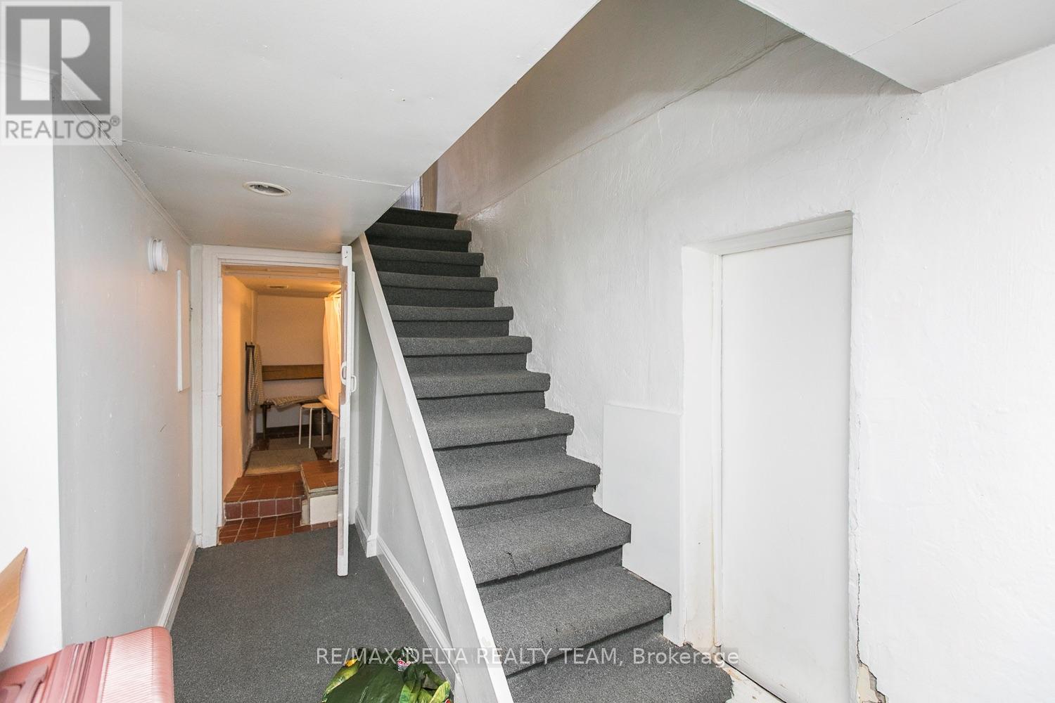 27 Perkins Street Property Photo 9