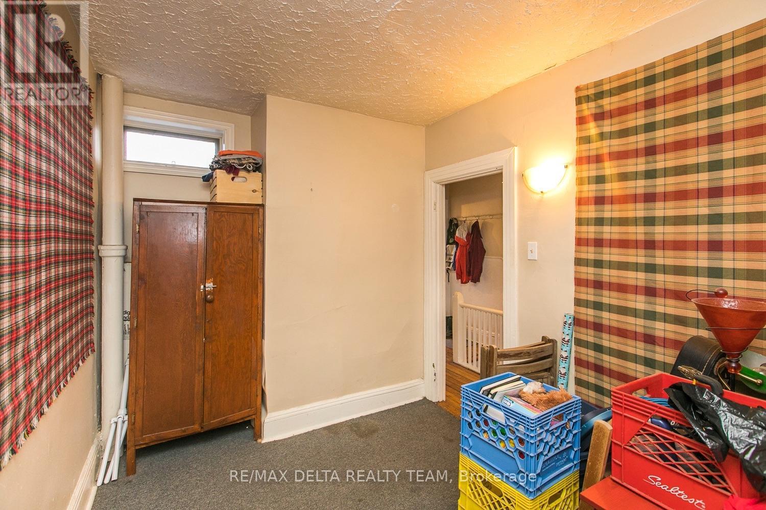 27 Perkins Street Property Photo 14